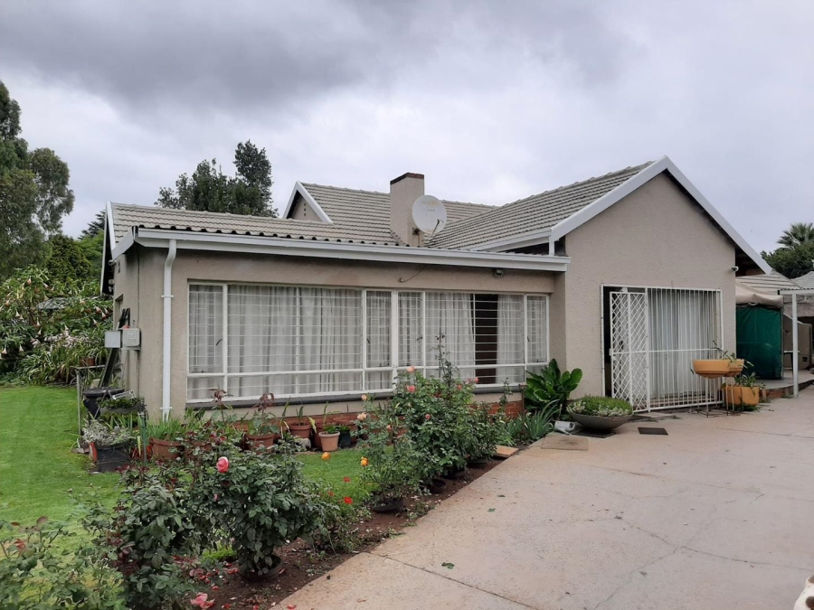 3 Bedroom Property for Sale in Edleen Gauteng