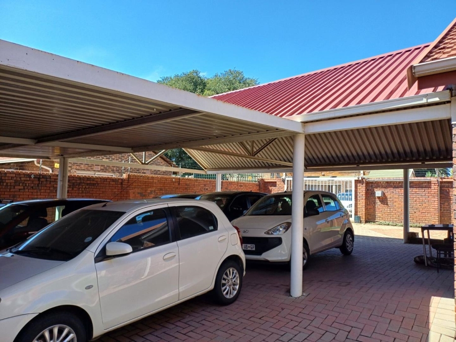 4 Bedroom Property for Sale in Edleen Gauteng