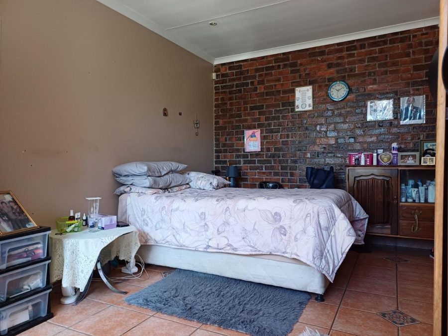 4 Bedroom Property for Sale in Edleen Gauteng
