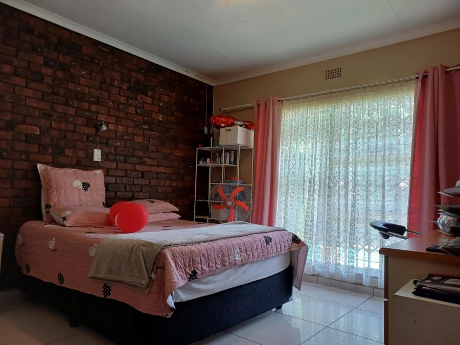 4 Bedroom Property for Sale in Edleen Gauteng