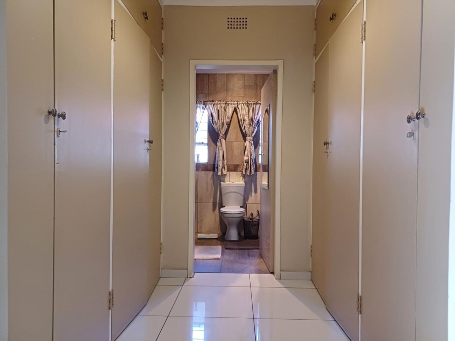 4 Bedroom Property for Sale in Edleen Gauteng