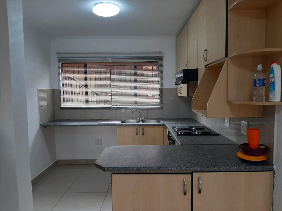 2 Bedroom Property for Sale in Edleen Gauteng