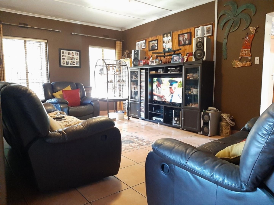 4 Bedroom Property for Sale in Edleen Gauteng