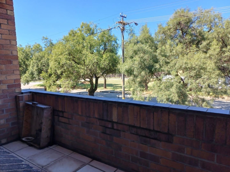 1 Bedroom Property for Sale in Lambton Gauteng