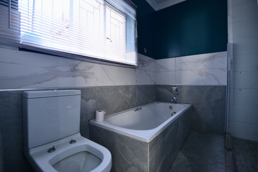 4 Bedroom Property for Sale in Malvern East Gauteng