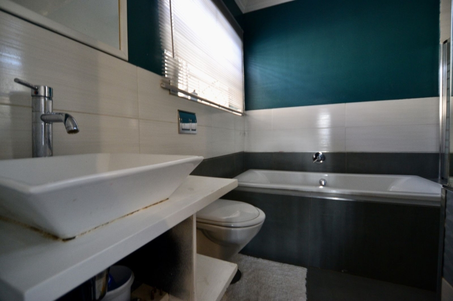 4 Bedroom Property for Sale in Malvern East Gauteng