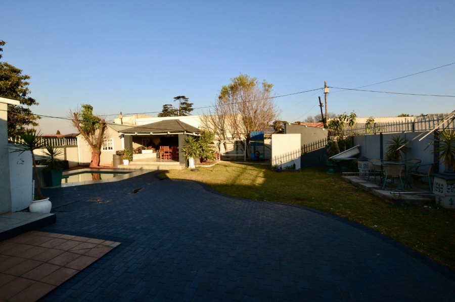 4 Bedroom Property for Sale in Malvern East Gauteng
