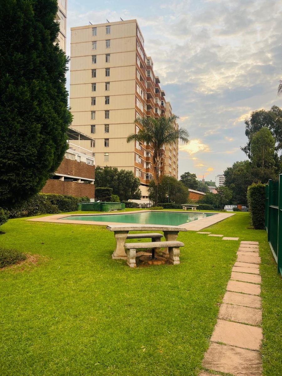 2 Bedroom Property for Sale in Bedford Gardens Gauteng