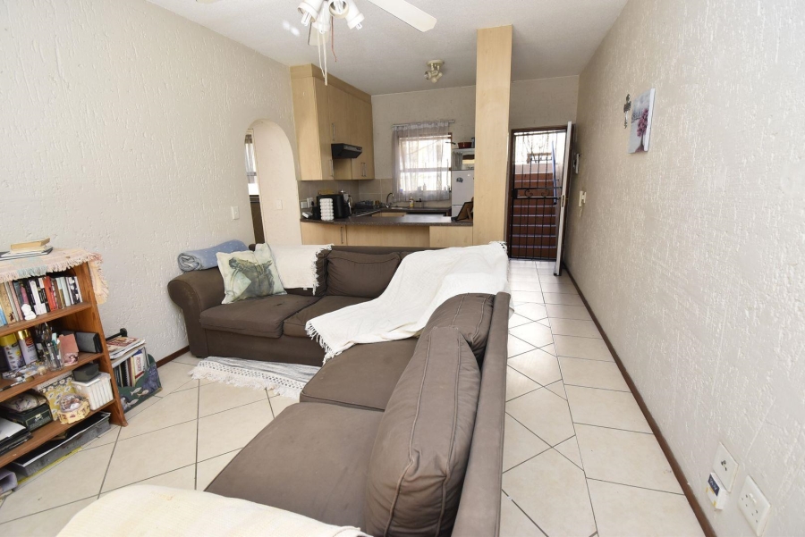 To Let 1 Bedroom Property for Rent in Pineslopes Gauteng