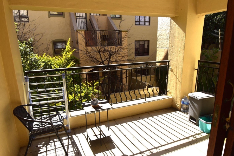 To Let 1 Bedroom Property for Rent in Pineslopes Gauteng
