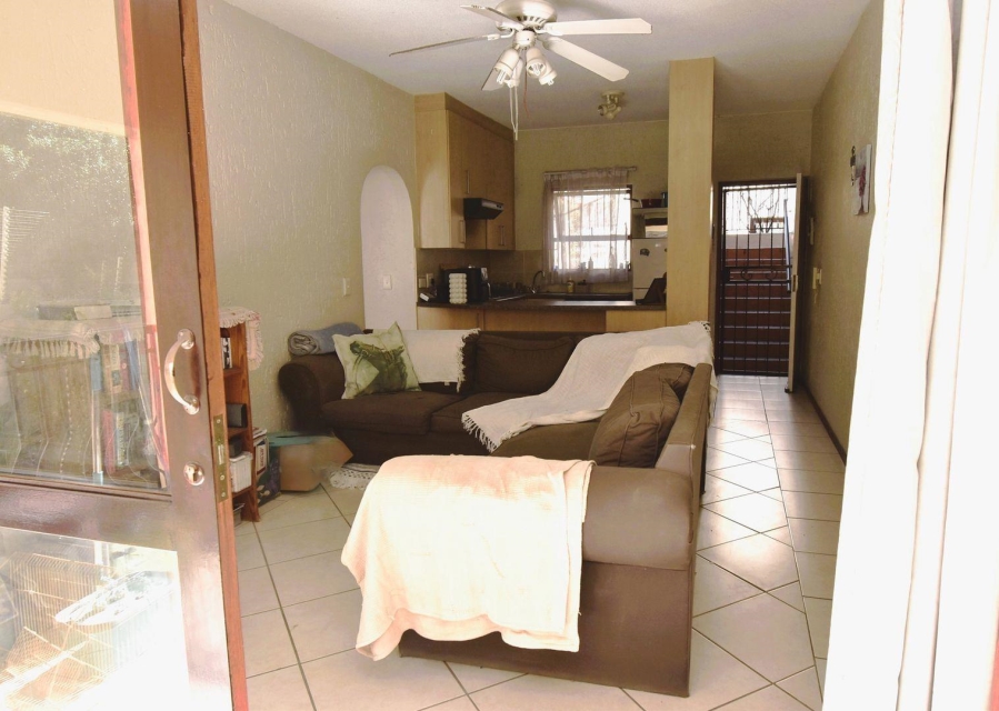 To Let 1 Bedroom Property for Rent in Pineslopes Gauteng