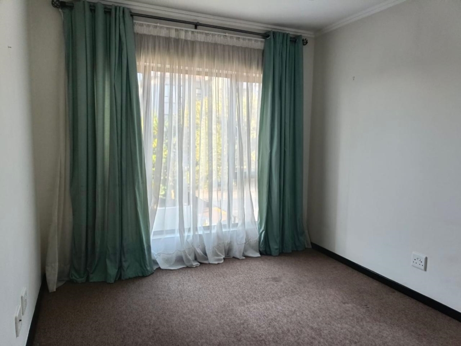 2 Bedroom Property for Sale in Barbeque Downs Gauteng