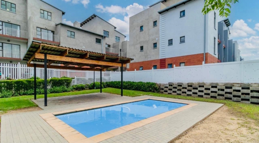 3 Bedroom Property for Sale in Barbeque Downs Gauteng
