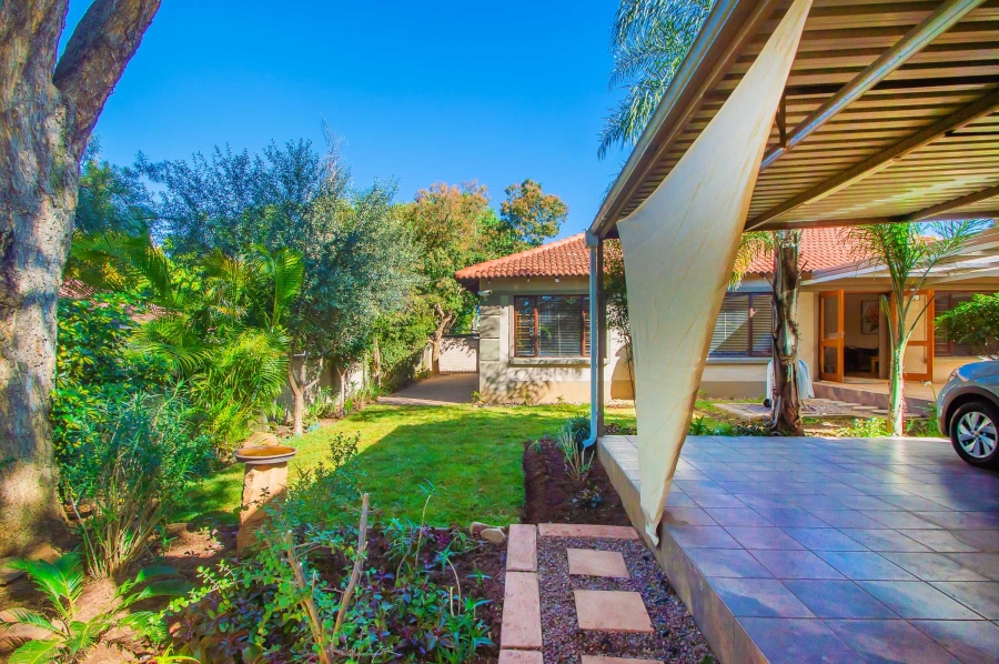 4 Bedroom Property for Sale in North Riding Gauteng