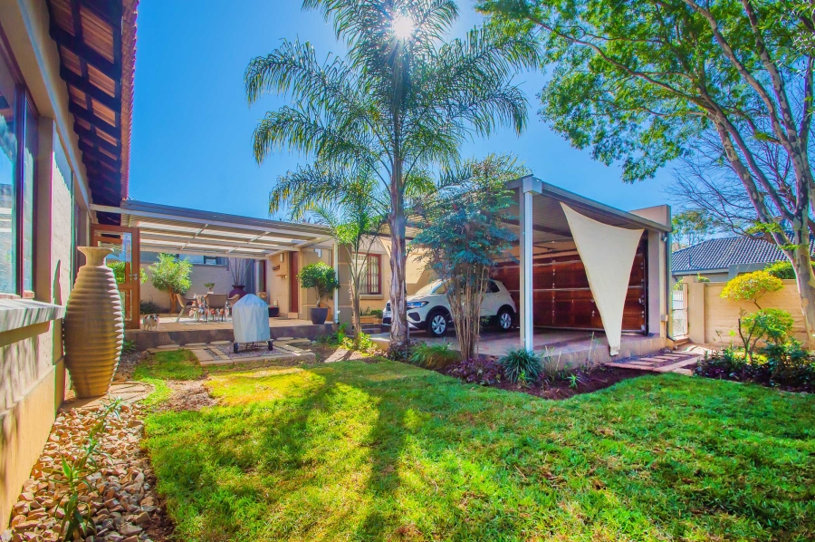 4 Bedroom Property for Sale in North Riding Gauteng