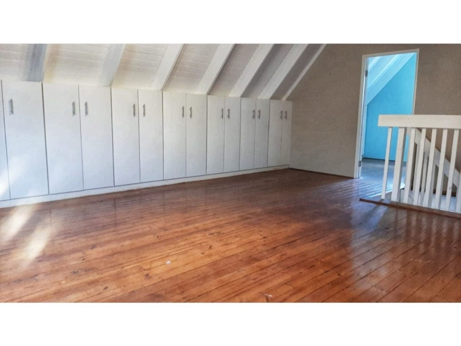 3 Bedroom Property for Sale in Garsfontein Gauteng
