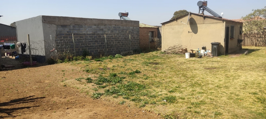 1 Bedroom Property for Sale in Chief A. Luthuli Park Gauteng