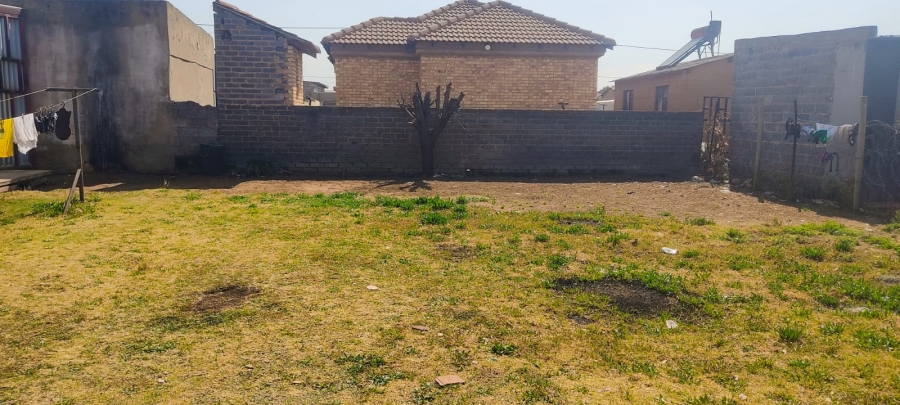 1 Bedroom Property for Sale in Chief A. Luthuli Park Gauteng