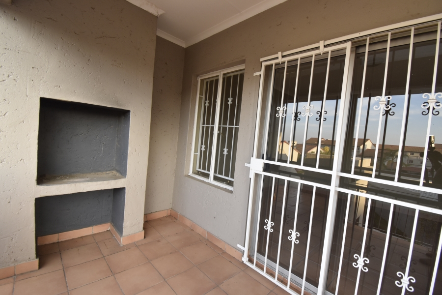 3 Bedroom Property for Sale in North Riding Gauteng
