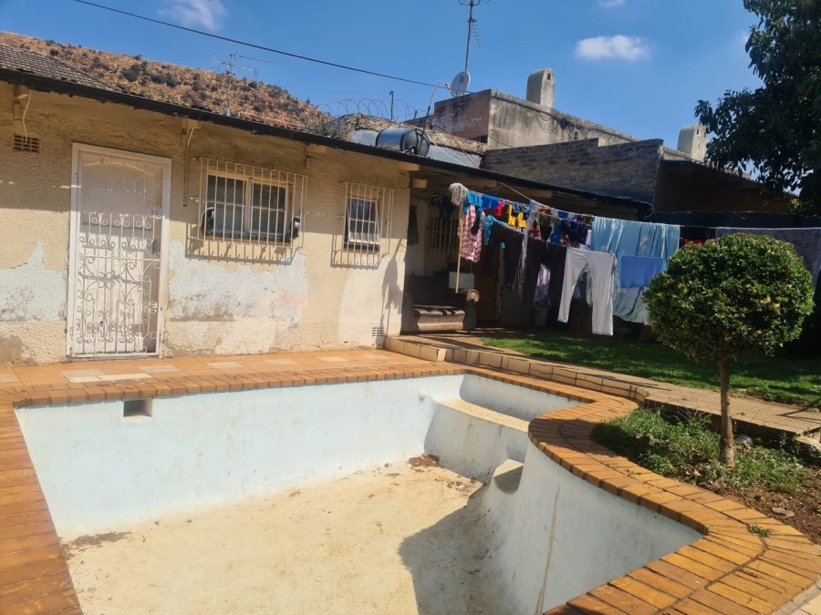 4 Bedroom Property for Sale in Bezuidenhout Valley Gauteng