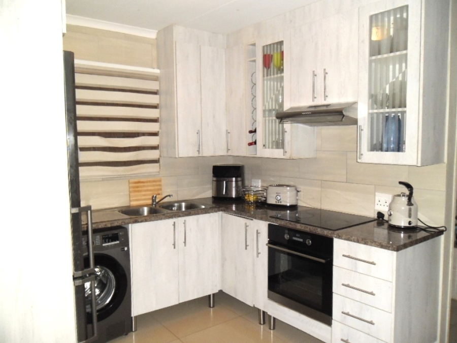 3 Bedroom Property for Sale in Dawn Park Gauteng