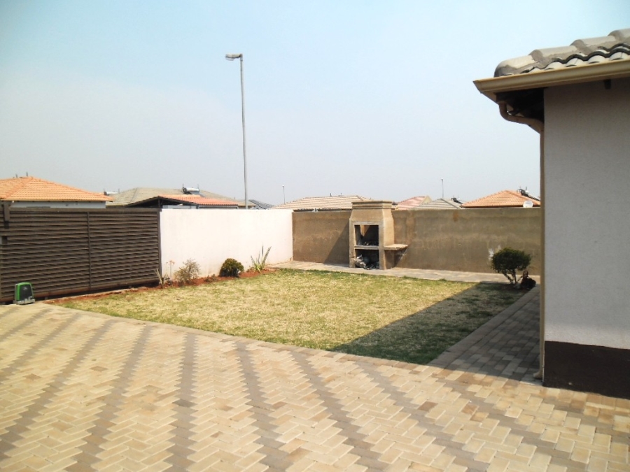 3 Bedroom Property for Sale in Dawn Park Gauteng