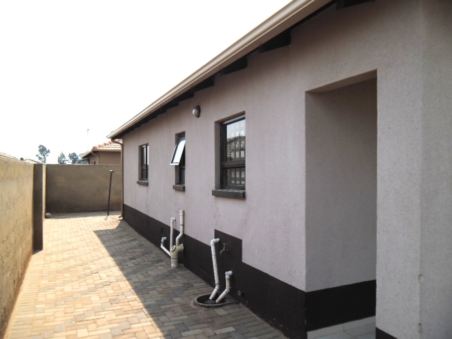 3 Bedroom Property for Sale in Dawn Park Gauteng