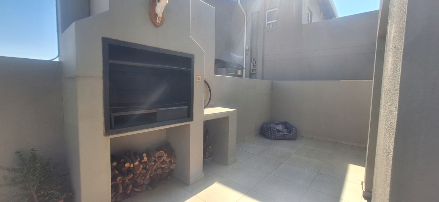 3 Bedroom Property for Sale in Noordheuwel Gauteng
