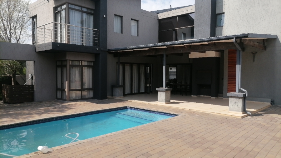 5 Bedroom Property for Sale in Serengeti Lifestyle Estate Gauteng