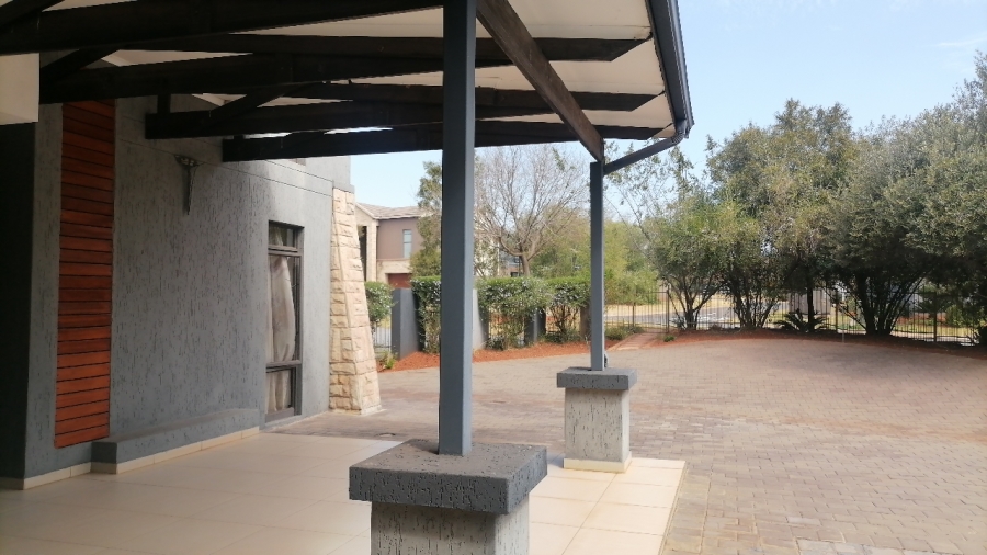 5 Bedroom Property for Sale in Serengeti Lifestyle Estate Gauteng