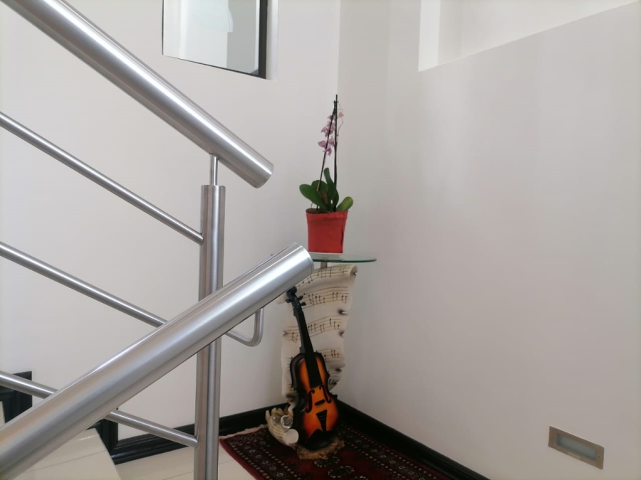 5 Bedroom Property for Sale in Serengeti Lifestyle Estate Gauteng