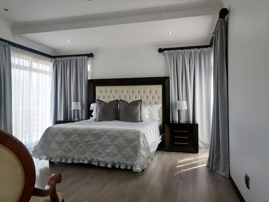 5 Bedroom Property for Sale in Serengeti Lifestyle Estate Gauteng