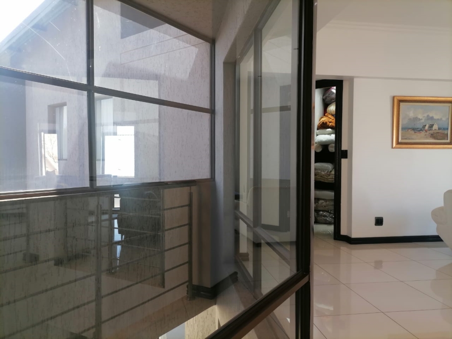 5 Bedroom Property for Sale in Serengeti Lifestyle Estate Gauteng