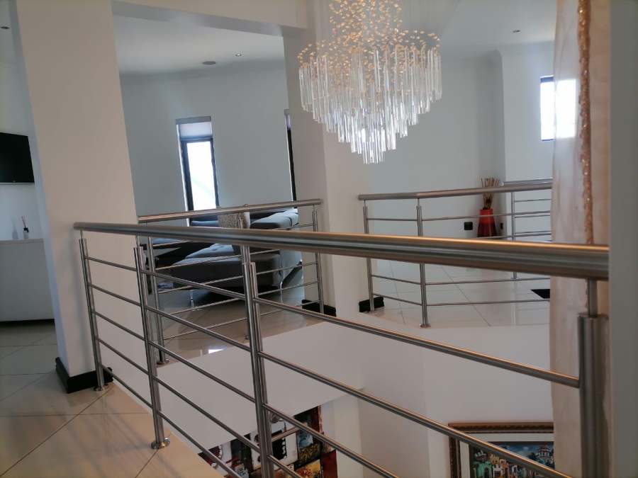 5 Bedroom Property for Sale in Serengeti Lifestyle Estate Gauteng