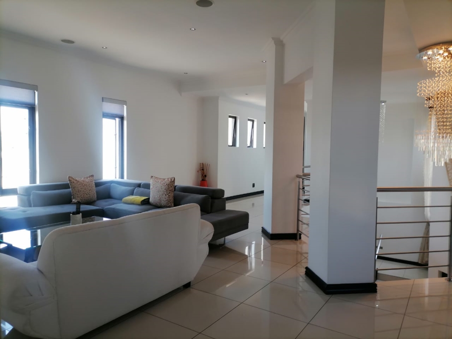 5 Bedroom Property for Sale in Serengeti Lifestyle Estate Gauteng