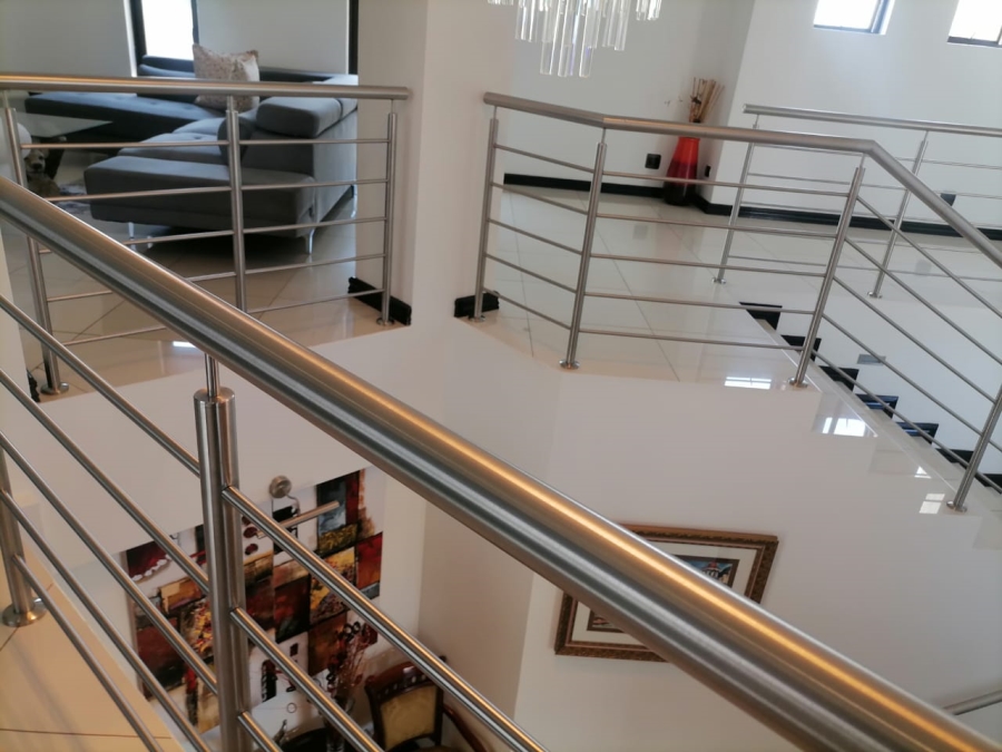 5 Bedroom Property for Sale in Serengeti Lifestyle Estate Gauteng