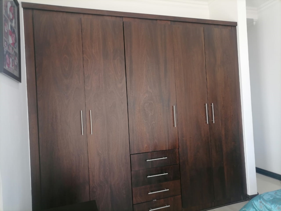 5 Bedroom Property for Sale in Serengeti Lifestyle Estate Gauteng