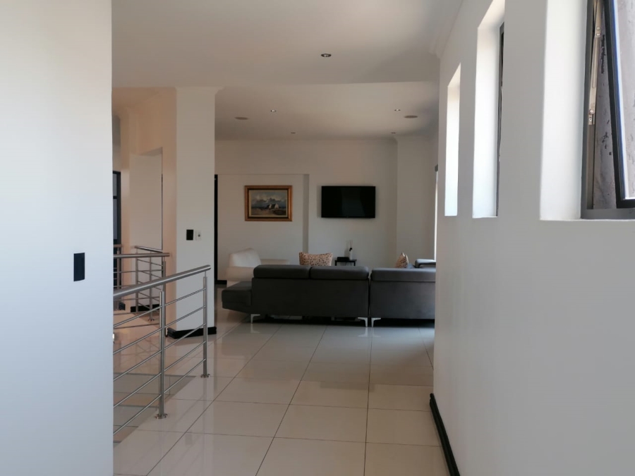 5 Bedroom Property for Sale in Serengeti Lifestyle Estate Gauteng