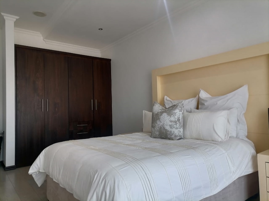 5 Bedroom Property for Sale in Serengeti Lifestyle Estate Gauteng