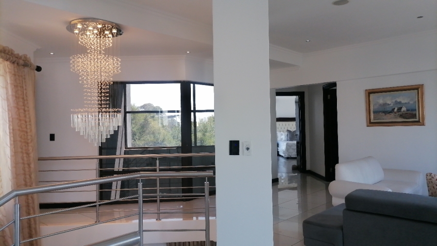 5 Bedroom Property for Sale in Serengeti Lifestyle Estate Gauteng