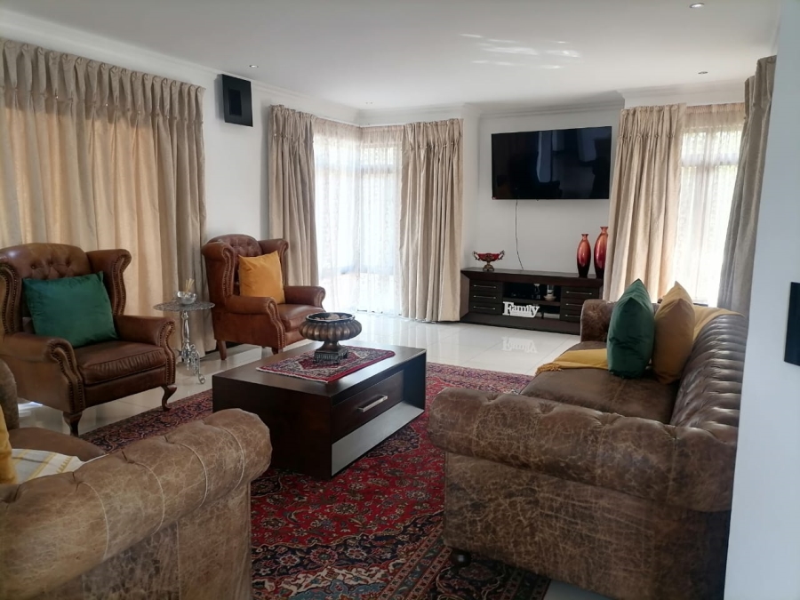 5 Bedroom Property for Sale in Serengeti Lifestyle Estate Gauteng