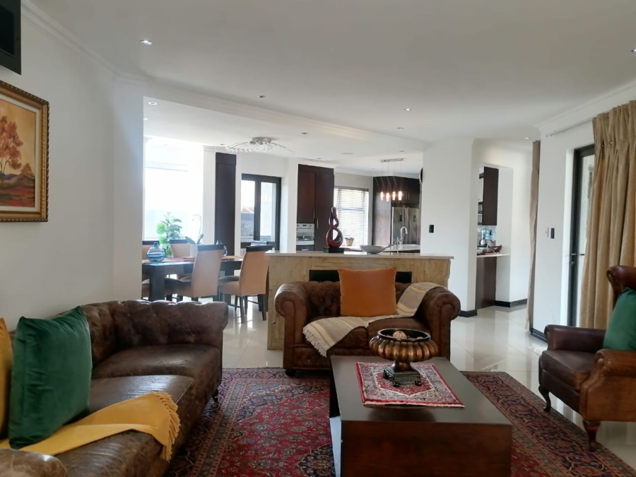 5 Bedroom Property for Sale in Serengeti Lifestyle Estate Gauteng