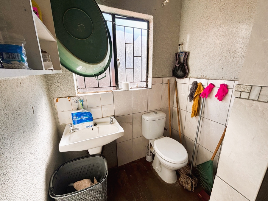 5 Bedroom Property for Sale in Elindinga Gauteng