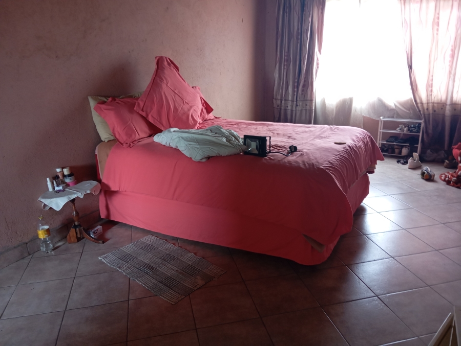 2 Bedroom Property for Sale in Winterveldt Gauteng