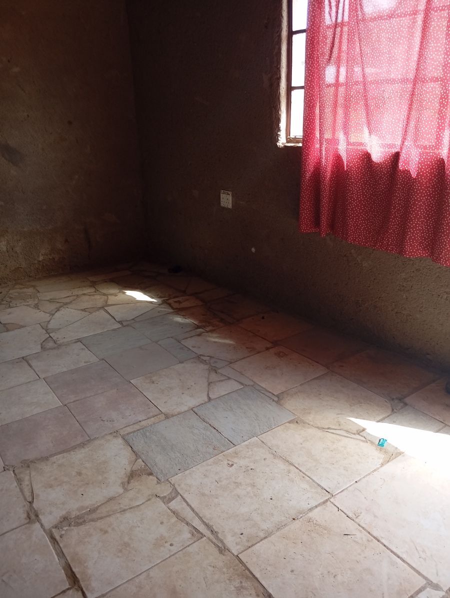 2 Bedroom Property for Sale in Winterveldt Gauteng
