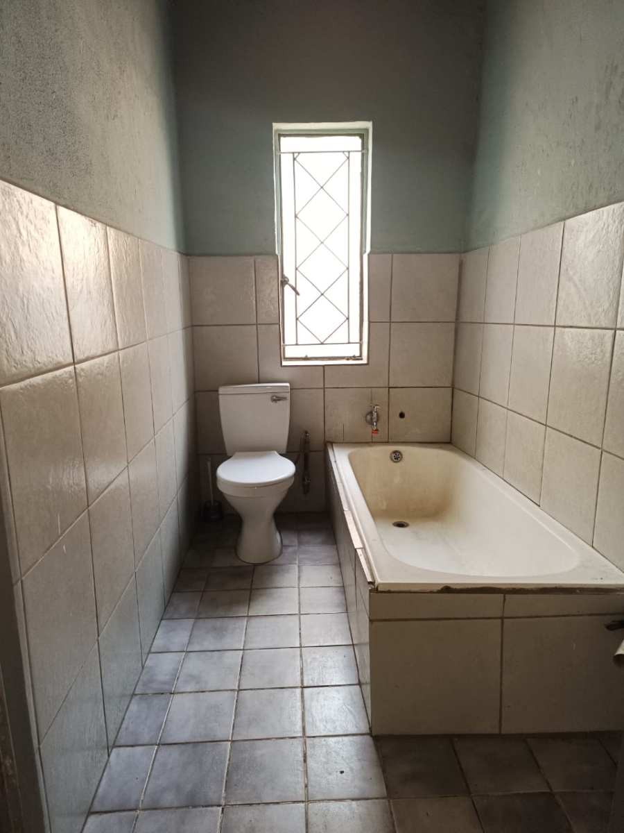 6 Bedroom Property for Sale in Randgate Gauteng