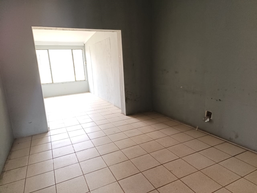 6 Bedroom Property for Sale in Randgate Gauteng