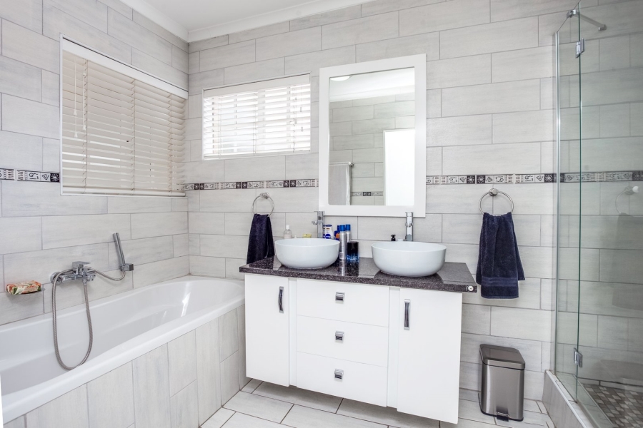 4 Bedroom Property for Sale in Boskruin Gauteng