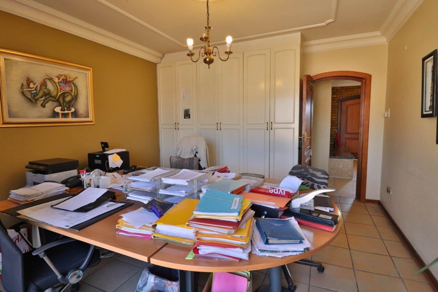 7 Bedroom Property for Sale in Linmeyer Gauteng