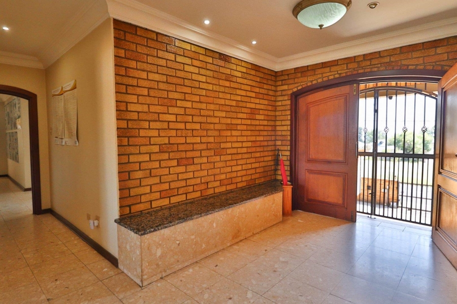 7 Bedroom Property for Sale in Linmeyer Gauteng
